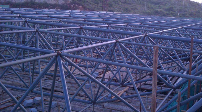 乌兰察布概述网架加工中对钢材的质量的过细恳求